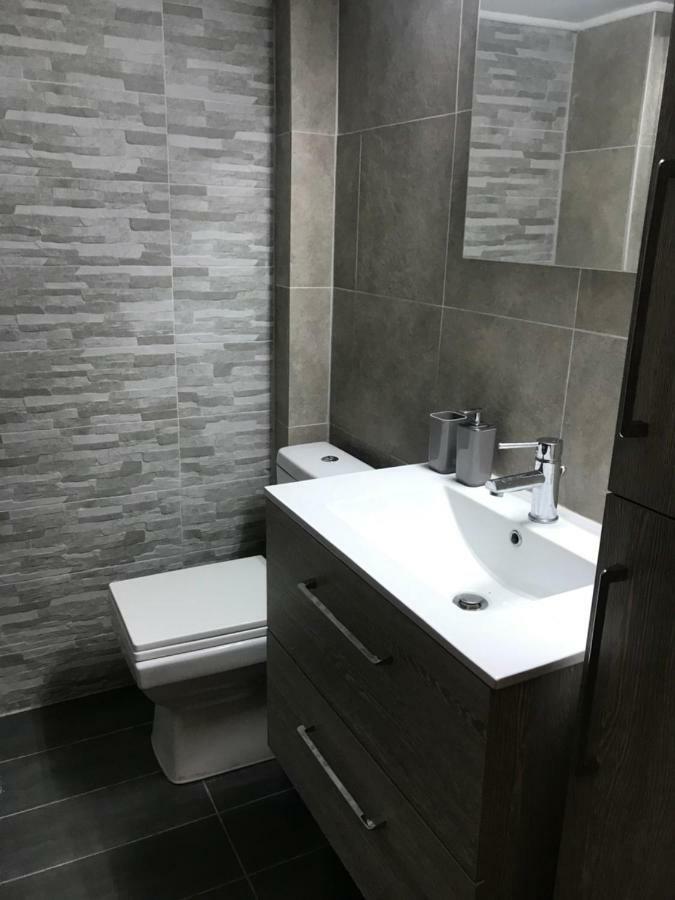 Renovated Minimal Apartment Next To Metro Atenas Exterior foto